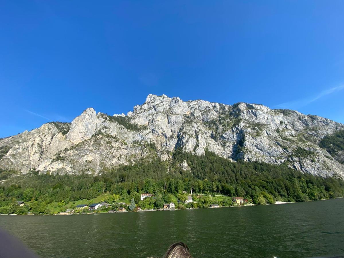 Ferienhaeuschen Am Traunsee Mit Tretboot Zur Freien Nutzung Am Badeplatz Altmuenster Luaran gambar