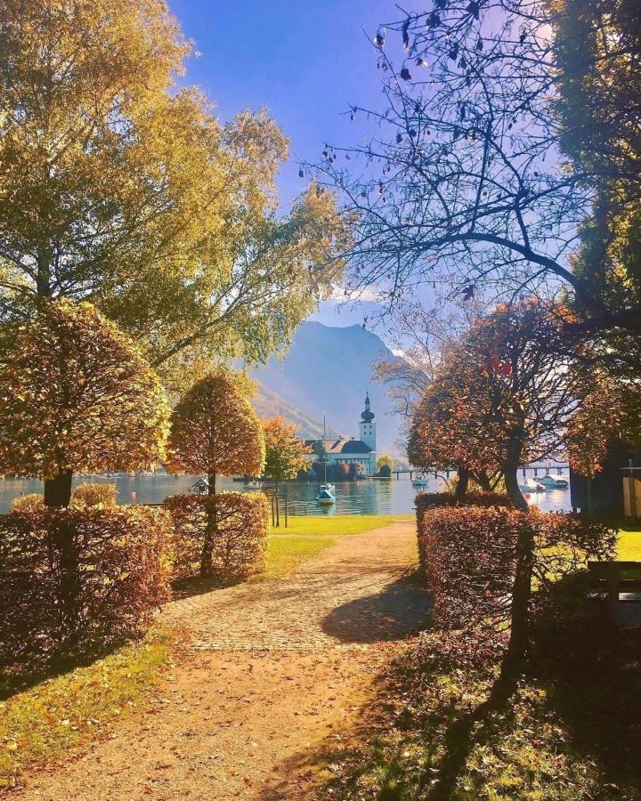Ferienhaeuschen Am Traunsee Mit Tretboot Zur Freien Nutzung Am Badeplatz Altmuenster Luaran gambar